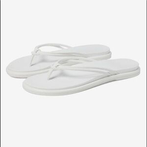 OluKai ‘aka sandal